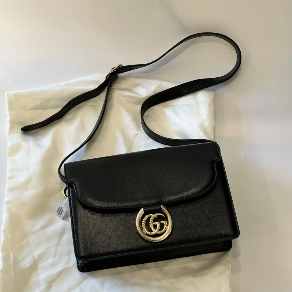 Gucci bags are new, trendy and versatile, interpreting high-end fashion attitude